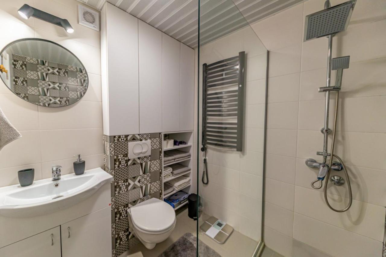 City Center De Lux Apartment Бар Екстериор снимка