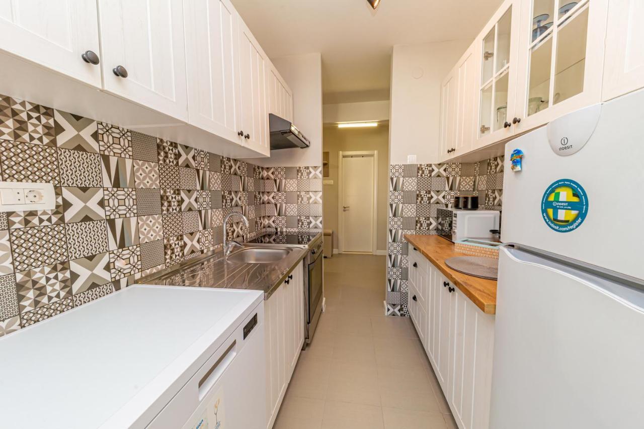 City Center De Lux Apartment Бар Екстериор снимка