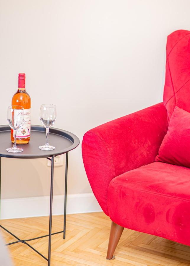 City Center De Lux Apartment Бар Екстериор снимка